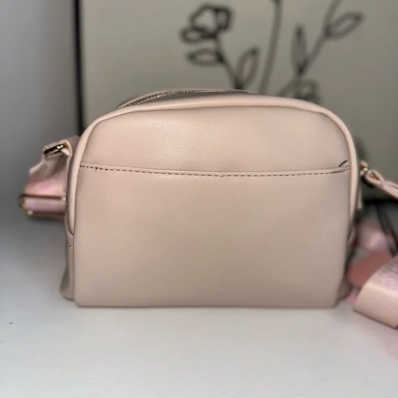 Juicy Couture Puffed Up Crossbody - Picture 4 of 4